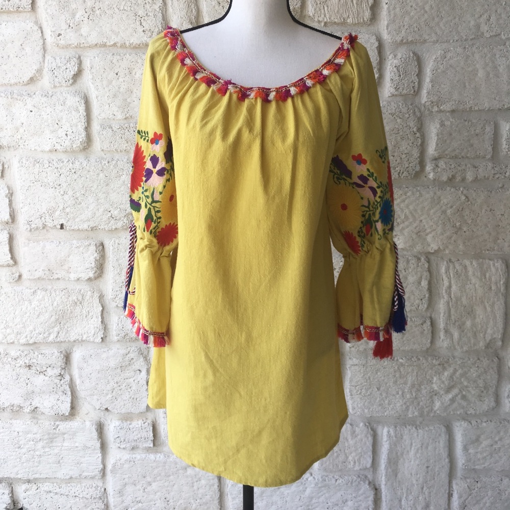 Velzera Embroidered Tunic Dress / Size Medium